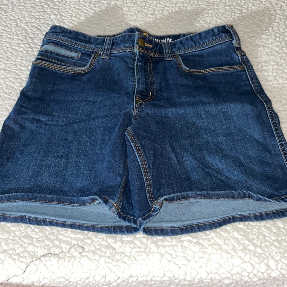 Carhartt size 10 Original Fit Jean shorts